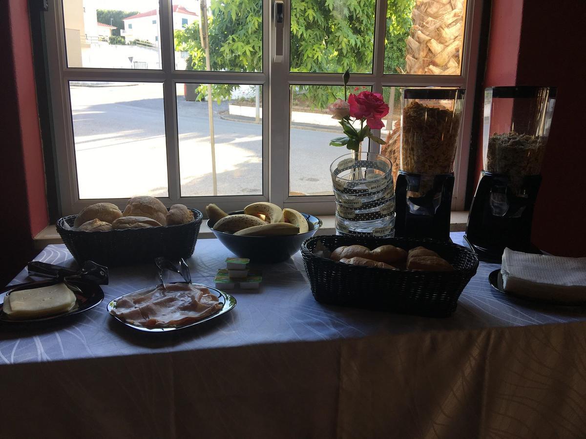 Bed and Breakfast Residencial Gil Vicente Sardoal Esterno foto