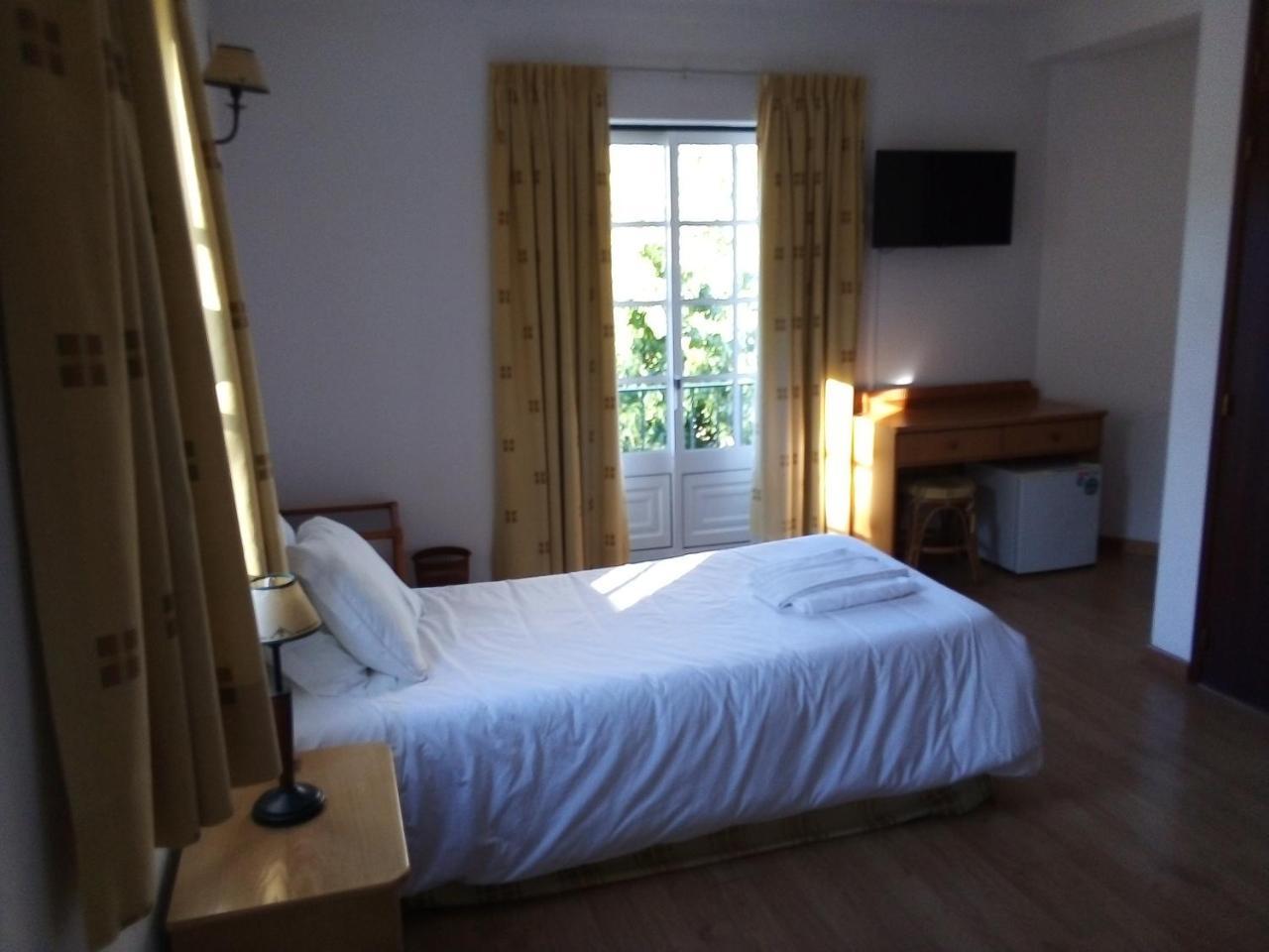 Bed and Breakfast Residencial Gil Vicente Sardoal Esterno foto